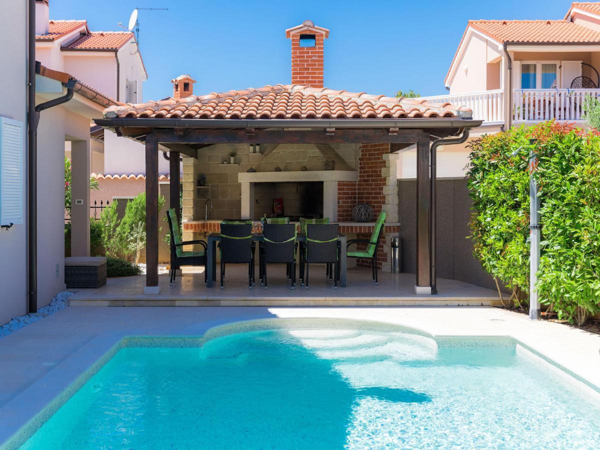 Holiday Home Villa Valentina By Interhome Loborika Екстер'єр фото