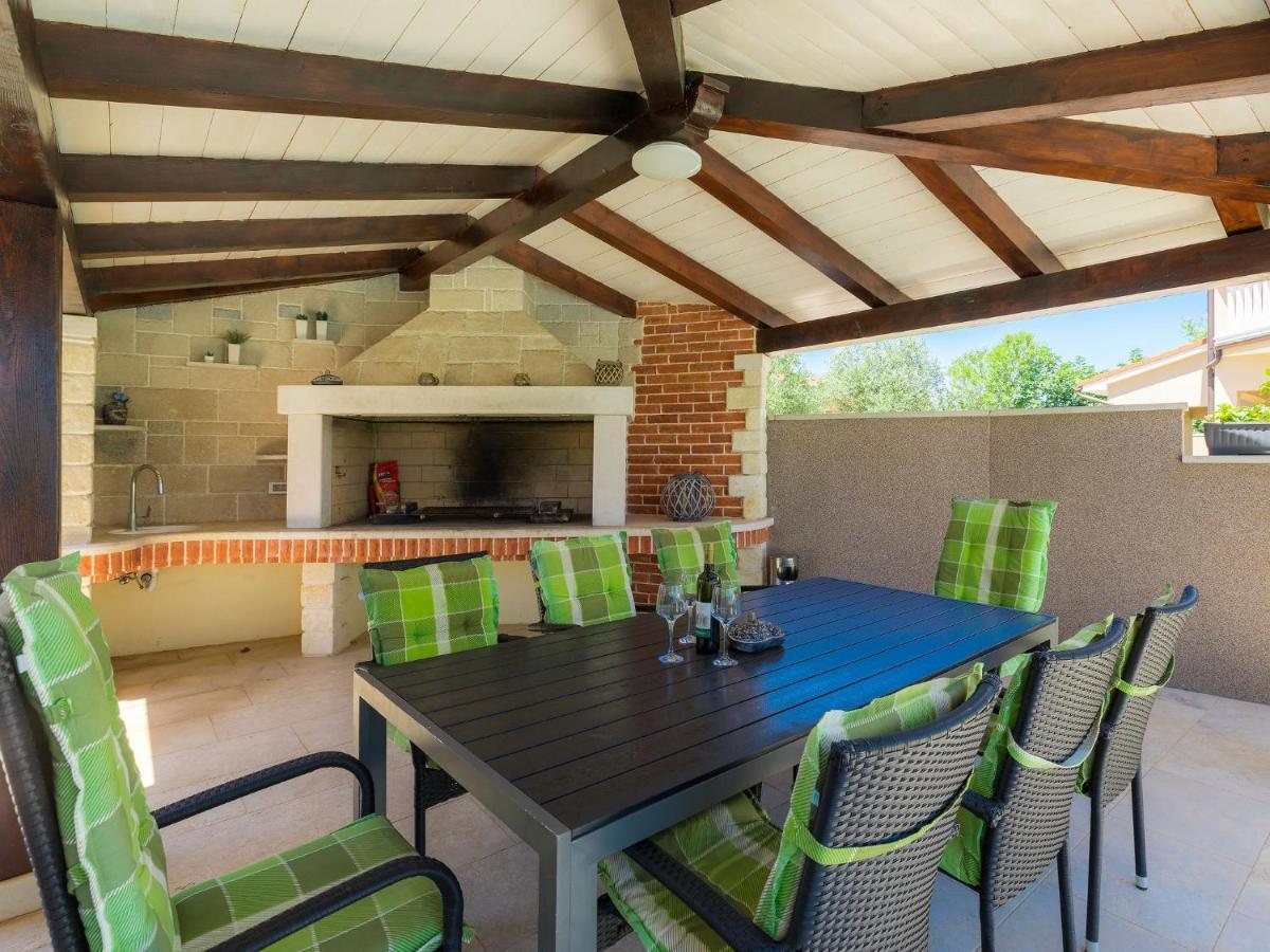 Holiday Home Villa Valentina By Interhome Loborika Екстер'єр фото